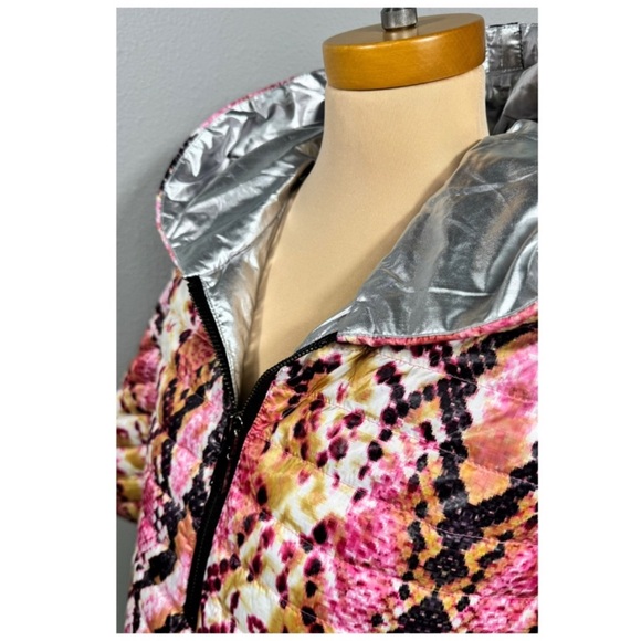 Think Royln HEROINE Hooded Quilted Puffer Ski Pullover Jacket Poncho - Picture 10 of 13